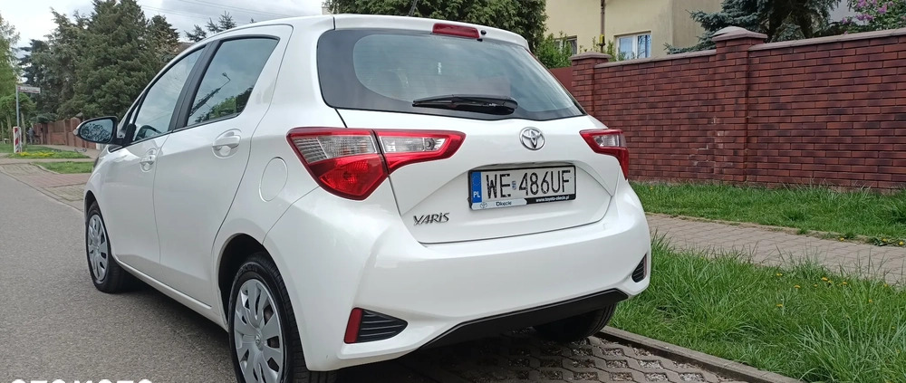 Toyota Yaris cena 43000 przebieg: 168900, rok produkcji 2018 z Józefów małe 232